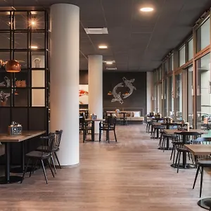 - The Niu Tab Main Station By Ihg Hotel Dusseldorf