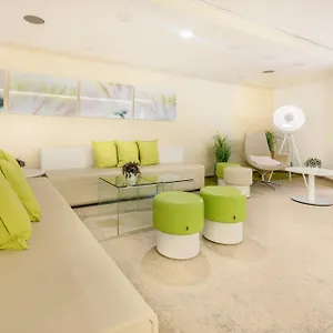 4* Otel Garner Sued By Ihg